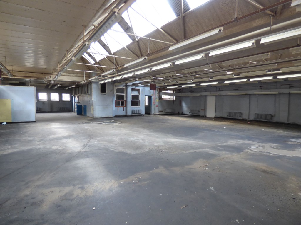 Lot: 150 - SUBSTANTIAL TOWN CENTRE DEVELOPMENT OPPORTUNITY - Internal area 2